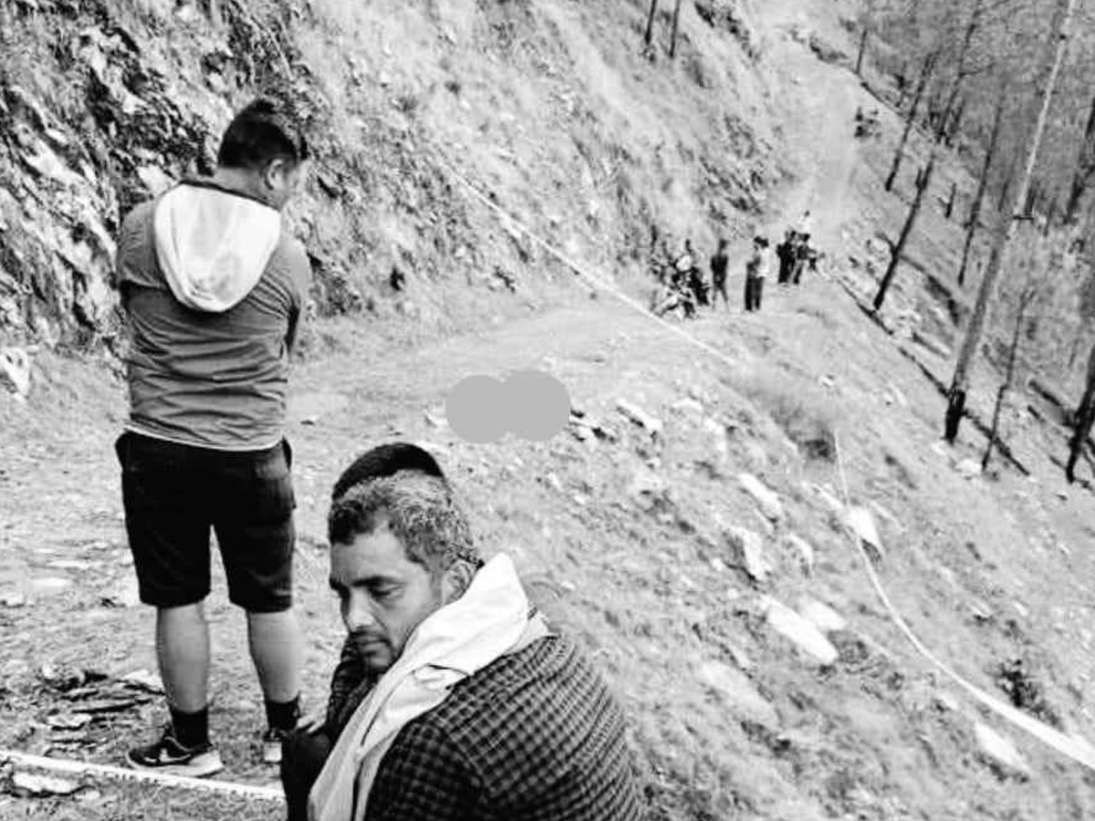 बैतडीमा भिरबाट लडेर एक महिलाको मृत्यु 